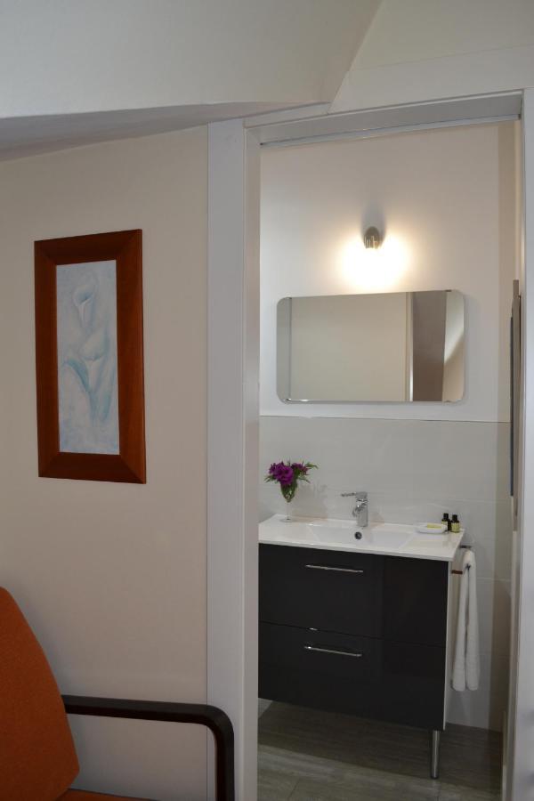 Apartamentos Puerta De Gijon Exterior photo